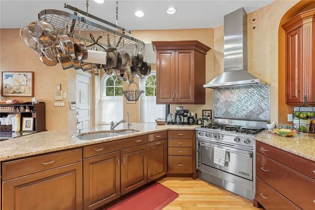 5427 FORBES, Squirrel Hill, PA 15217