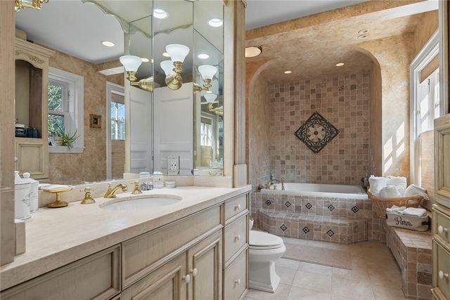 5427 FORBES, Squirrel Hill, PA 15217