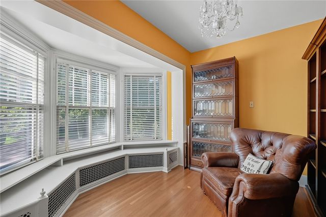 5427 FORBES, Squirrel Hill, PA 15217