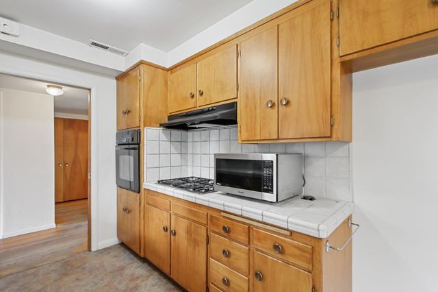 5405 Dorset Way, Sacramento, CA 95822