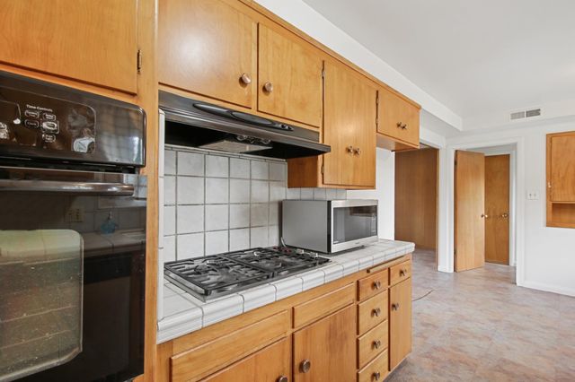 5405 Dorset Way, Sacramento, CA 95822