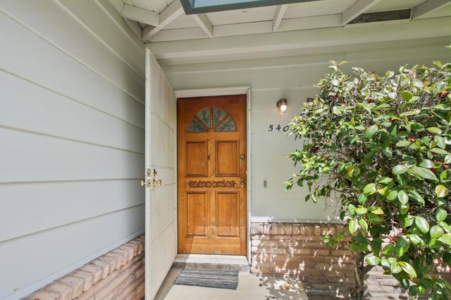 5405 Dorset Way, Sacramento, CA 95822