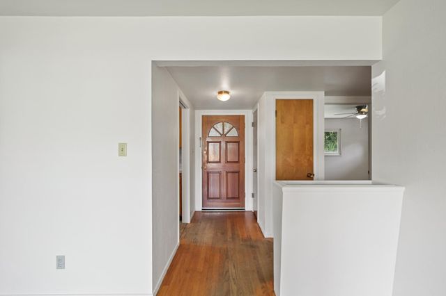 5405 Dorset Way, Sacramento, CA 95822