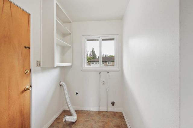 5405 Dorset Way, Sacramento, CA 95822