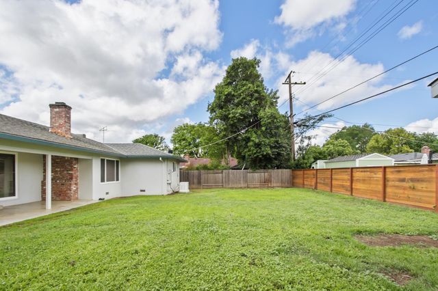 5405 Dorset Way, Sacramento, CA 95822