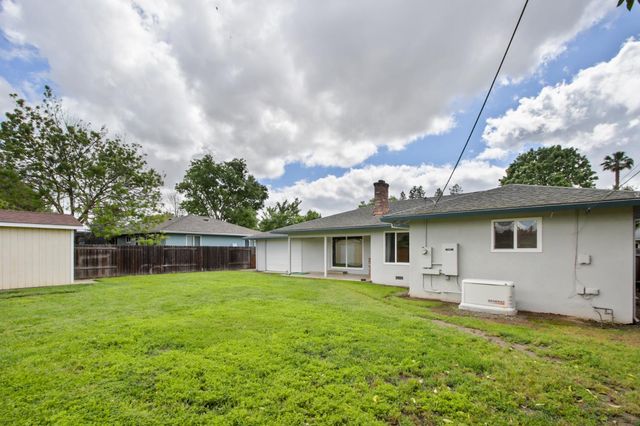 5405 Dorset Way, Sacramento, CA 95822