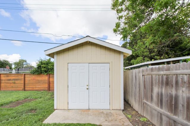 5405 Dorset Way, Sacramento, CA 95822