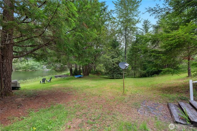 580 E Emerald Lake Drive E, Grapeview, WA 98546