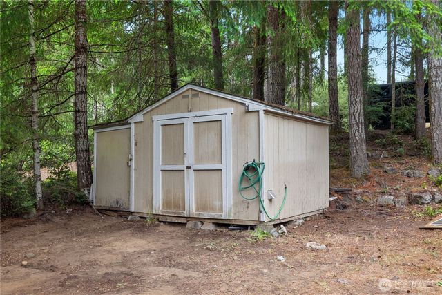 580 E Emerald Lake Drive E, Grapeview, WA 98546