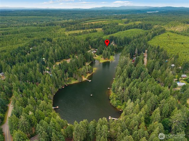 580 E Emerald Lake Drive E, Grapeview, WA 98546