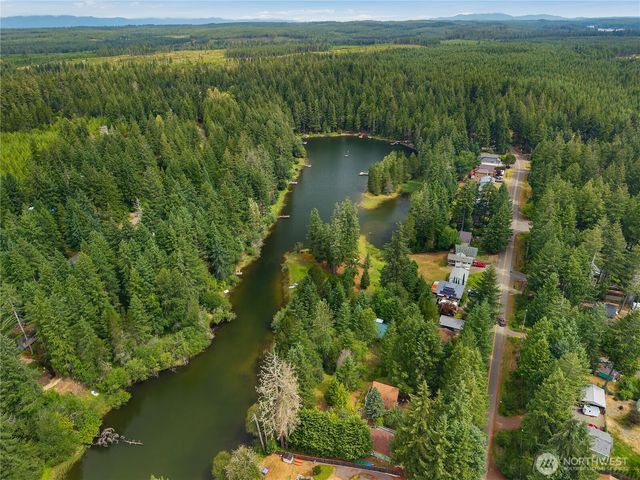 580 E Emerald Lake Drive E, Grapeview, WA 98546