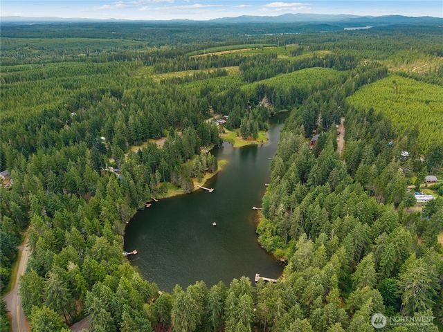 580 E Emerald Lake Drive E, Grapeview, WA 98546