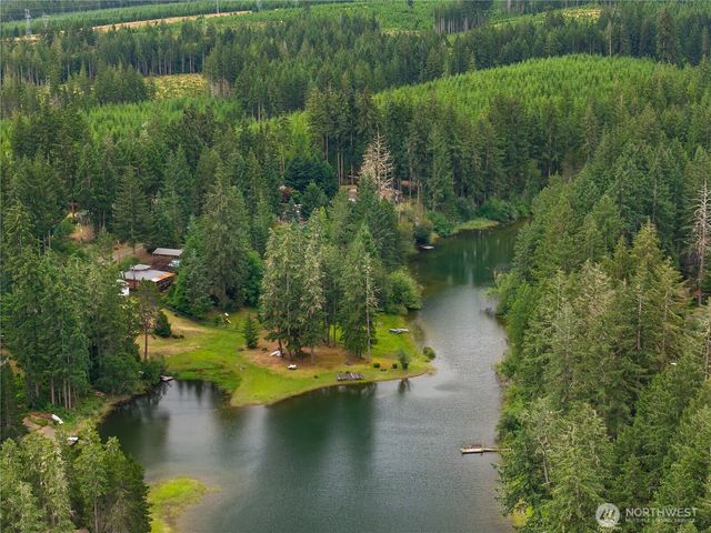 580 E Emerald Lake Drive E, Grapeview, WA 98546