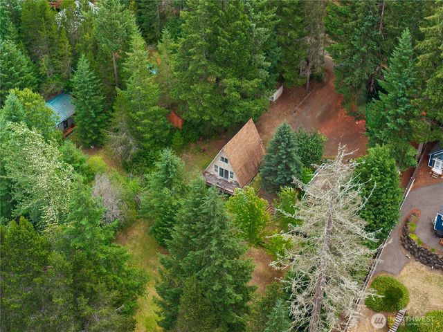 580 E Emerald Lake Drive E, Grapeview, WA 98546