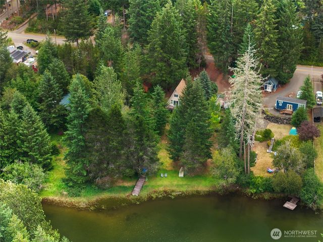 580 E Emerald Lake Drive E, Grapeview, WA 98546