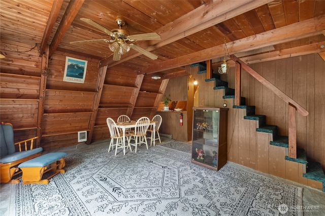 580 E Emerald Lake Drive E, Grapeview, WA 98546