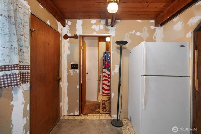 580 E Emerald Lake Drive E, Grapeview, WA 98546