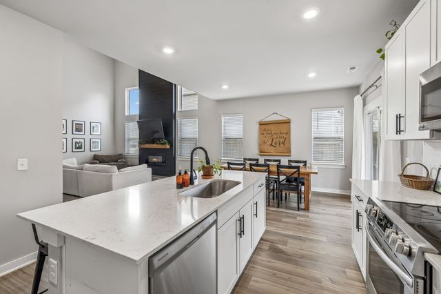 658 Trevino Way, Spring Hill, TN 37174