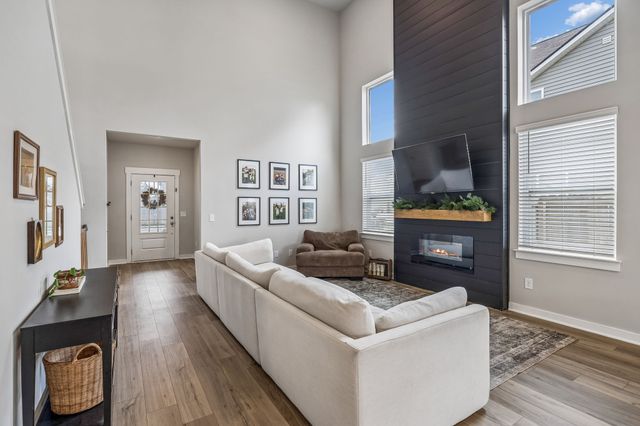 658 Trevino Way, Spring Hill, TN 37174