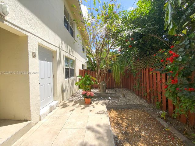 530 NE 15th Court 7, Fort Lauderdale, FL 33304