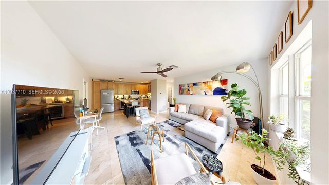 530 NE 15th Court 7, Fort Lauderdale, FL 33304