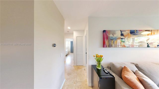 530 NE 15th Court 7, Fort Lauderdale, FL 33304