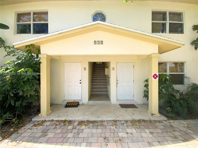 530 NE 15th Court 7, Fort Lauderdale, FL 33304