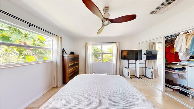 530 NE 15th Court 7, Fort Lauderdale, FL 33304