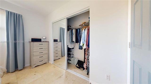 530 NE 15th Court 7, Fort Lauderdale, FL 33304