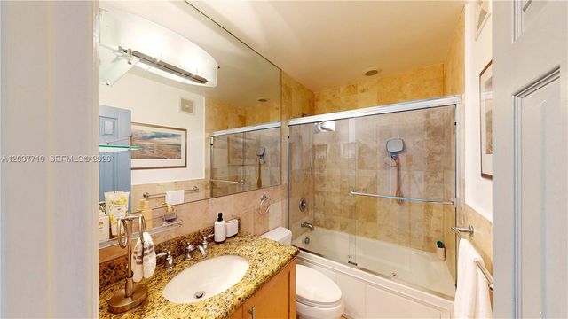 530 NE 15th Court 7, Fort Lauderdale, FL 33304