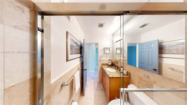 530 NE 15th Court 7, Fort Lauderdale, FL 33304