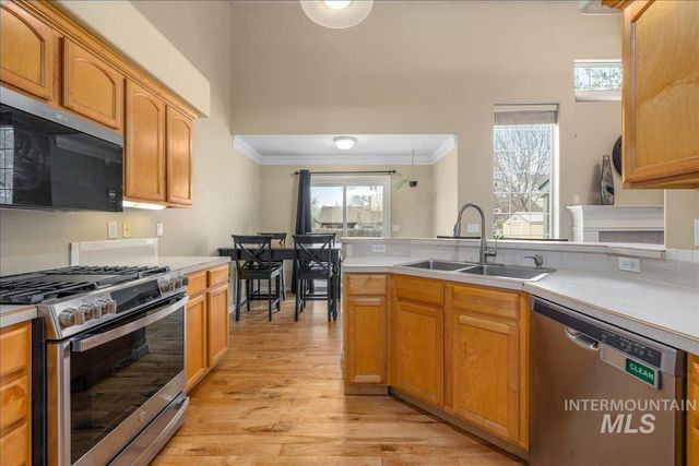 2727 S S Merrimac Pl, Boise, ID 83709