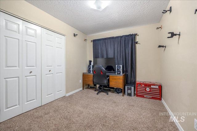 2727 S S Merrimac Pl, Boise, ID 83709