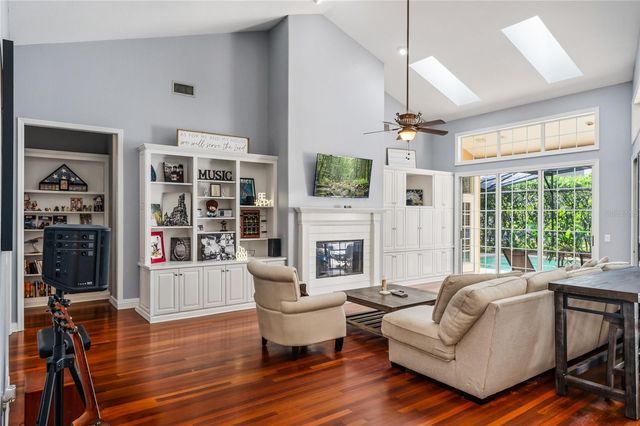 702 GOLFPOINT DRIVE, Winter Springs, FL 32708