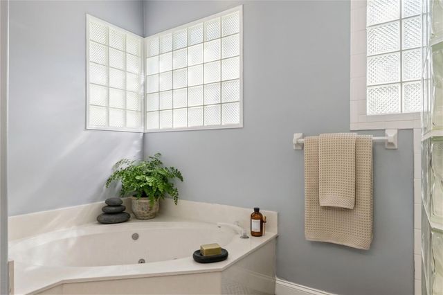 702 GOLFPOINT DRIVE, Winter Springs, FL 32708