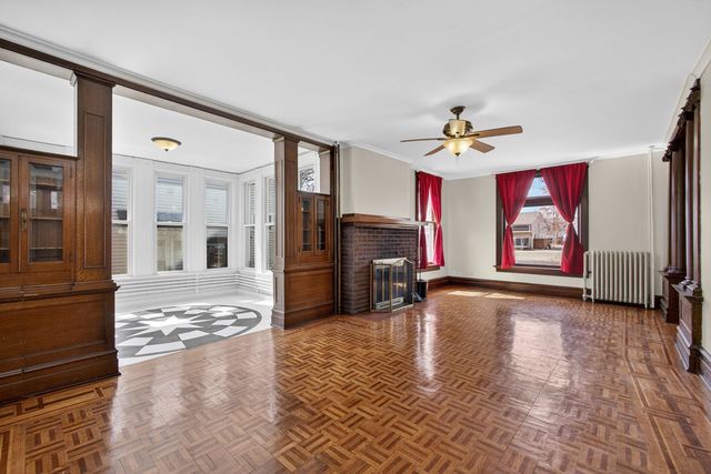 1919 Farnam Street, Davenport, IA 52803