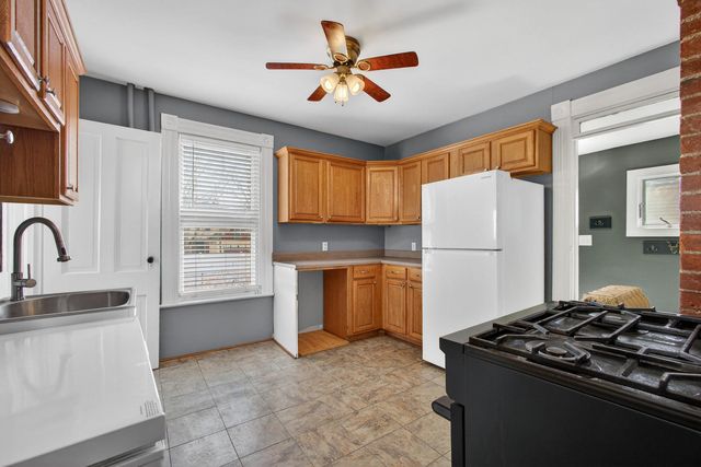 1919 Farnam Street, Davenport, IA 52803