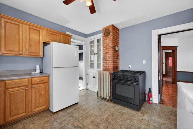 1919 Farnam Street, Davenport, IA 52803