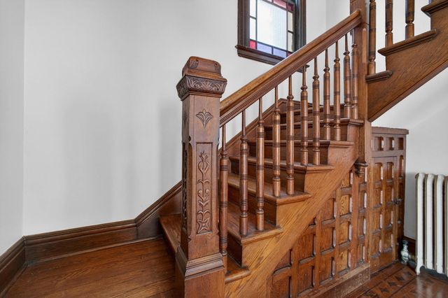 1919 Farnam Street, Davenport, IA 52803