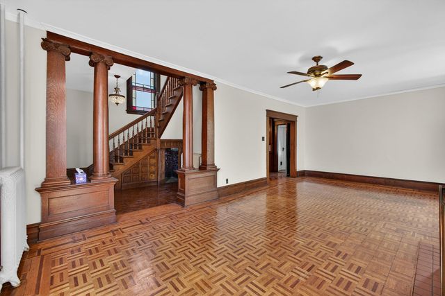 1919 Farnam Street, Davenport, IA 52803