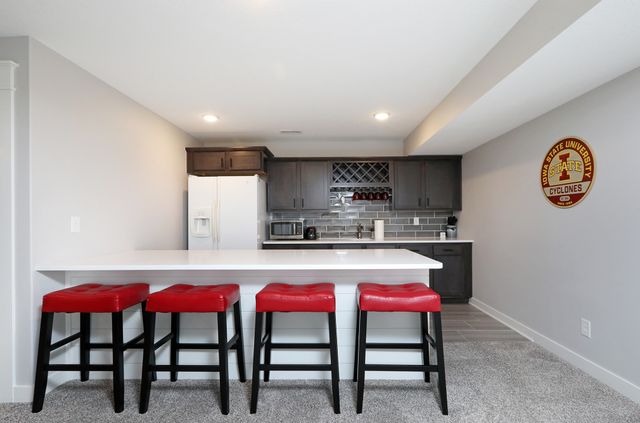 827 33rd Court SW, Altoona, IA 50009