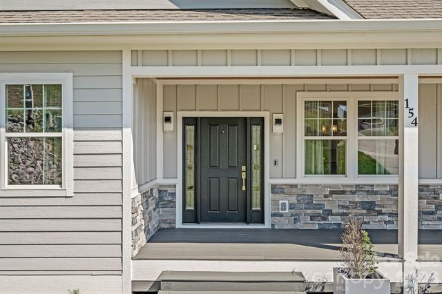 154 Amblers Knoll Road, Weaverville, NC 28787