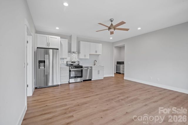 154 Amblers Knoll Road, Weaverville, NC 28787
