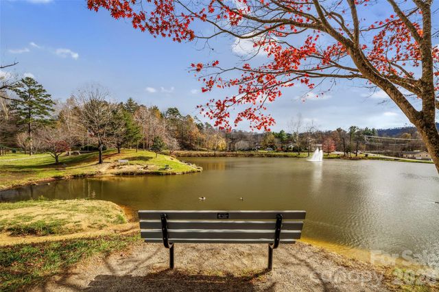 154 Amblers Knoll Road, Weaverville, NC 28787