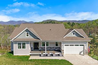 154 Amblers Knoll Road, Weaverville, NC 28787