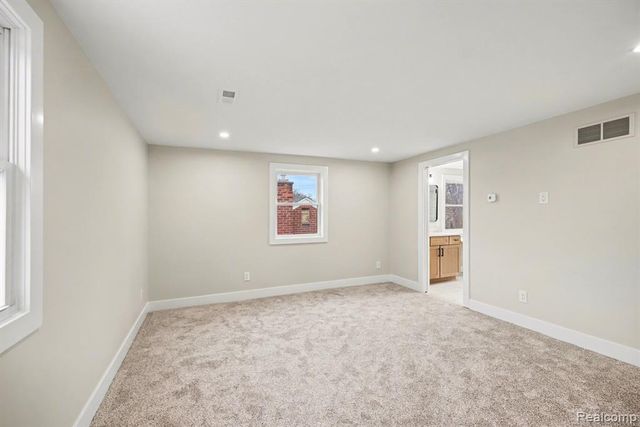 327 Normandy Road, Royal Oak, MI 48073