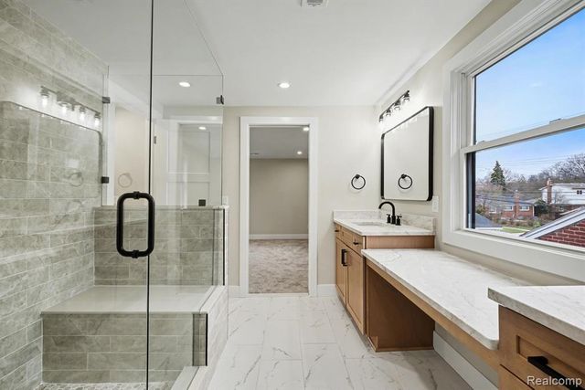 327 Normandy Road, Royal Oak, MI 48073