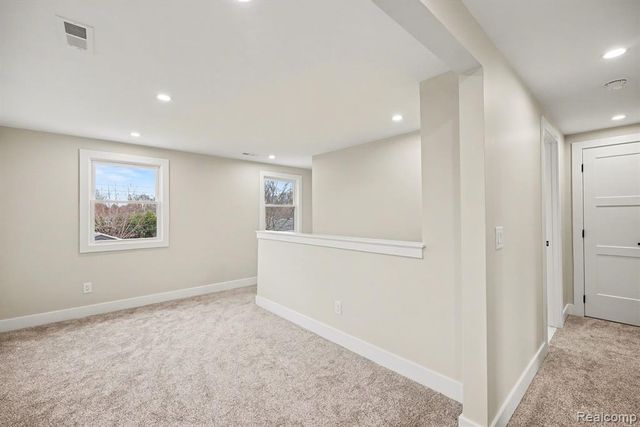 327 Normandy Road, Royal Oak, MI 48073