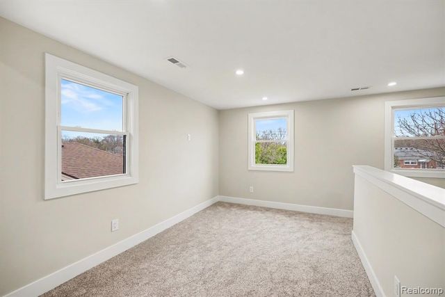 327 Normandy Road, Royal Oak, MI 48073