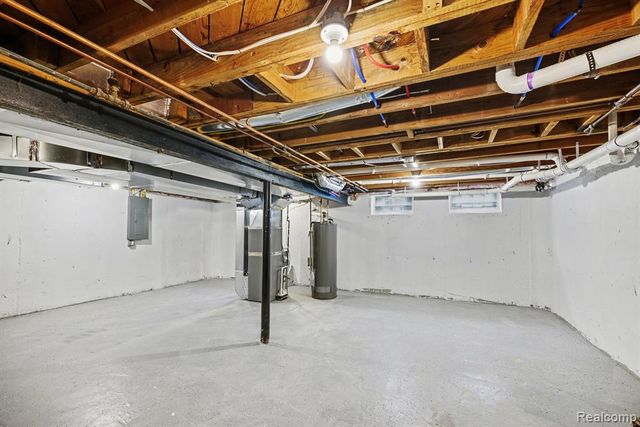 327 Normandy Road, Royal Oak, MI 48073